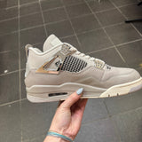 Pre owned Retro 4 Frozen Moments
