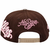 Life Hustler Gorra 'BROWN/PINK'